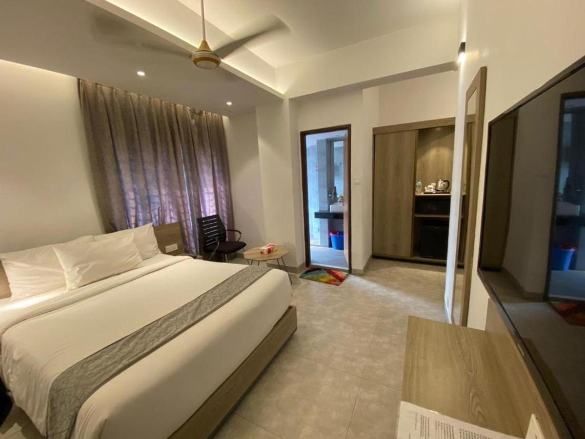 Priyo Nibash Stylish Residential Hotel Дака Екстериор снимка