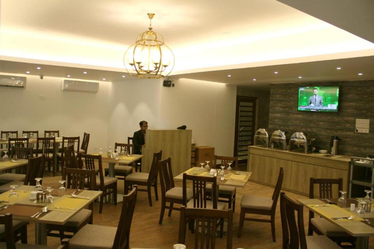 Priyo Nibash Stylish Residential Hotel Дака Екстериор снимка