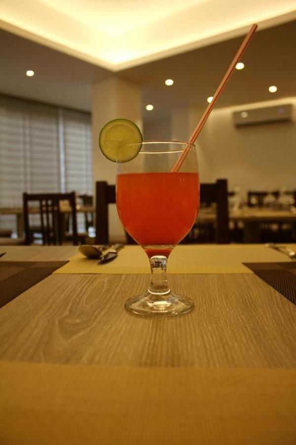 Priyo Nibash Stylish Residential Hotel Дака Екстериор снимка