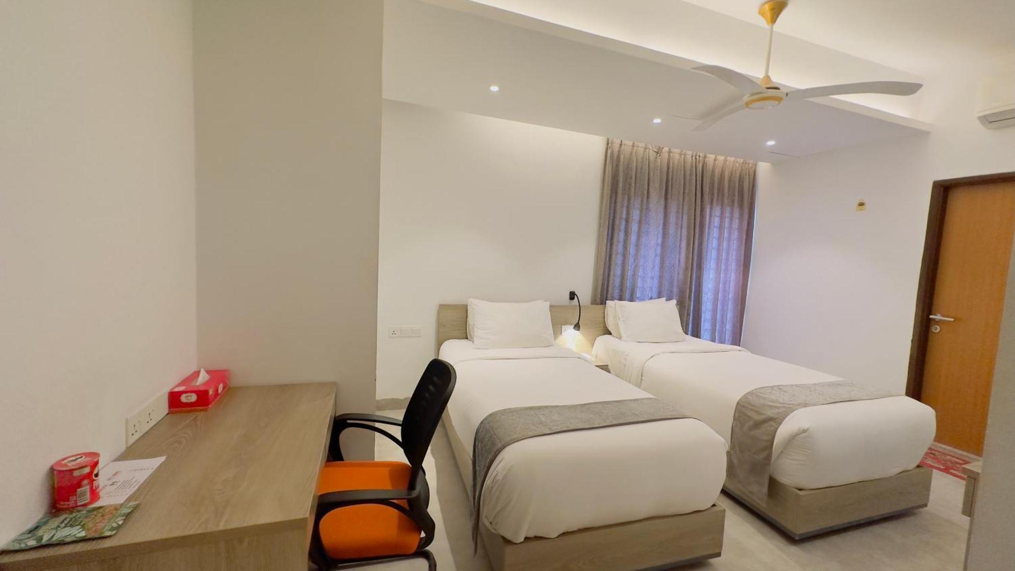 Priyo Nibash Stylish Residential Hotel Дака Екстериор снимка