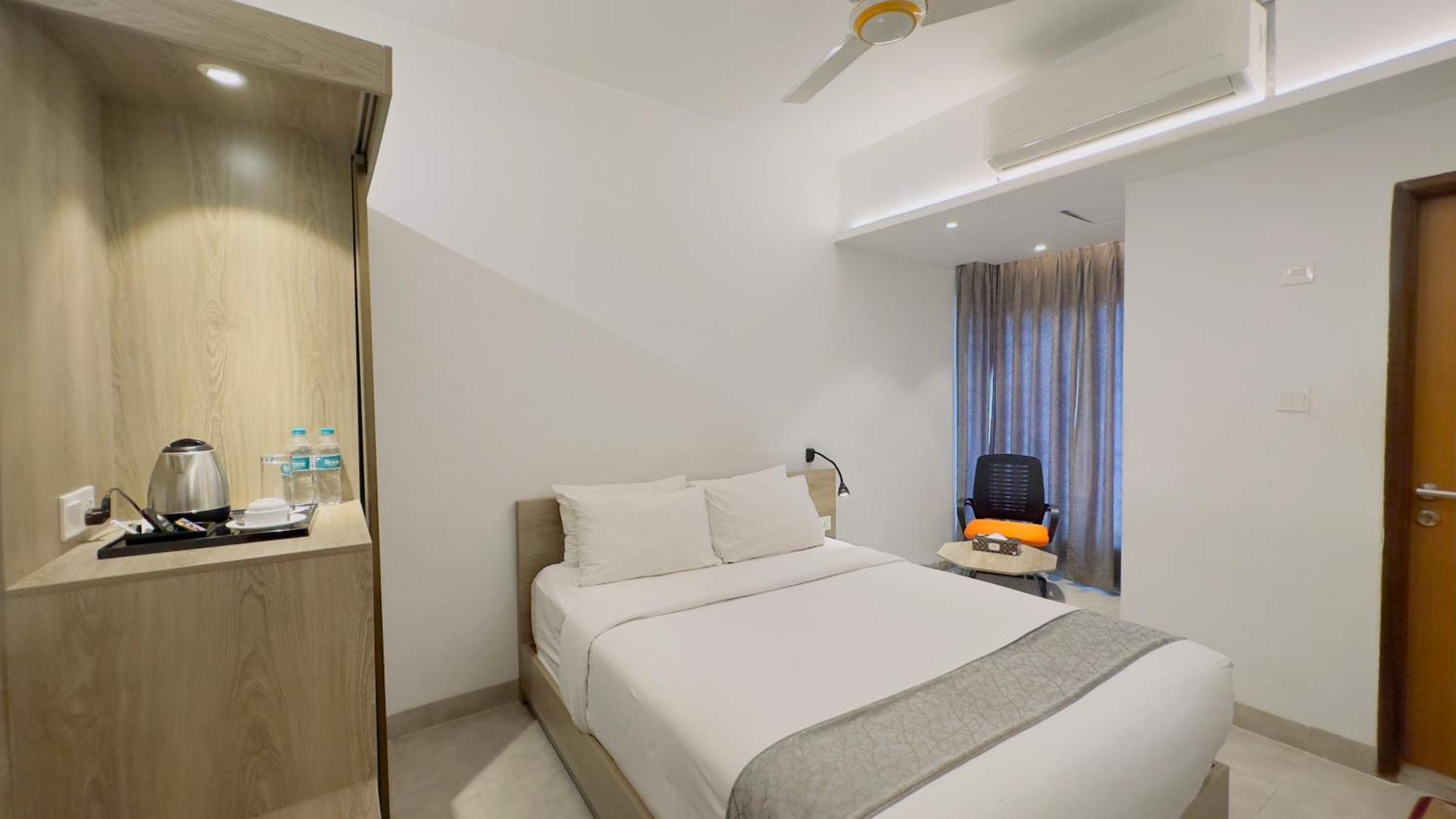 Priyo Nibash Stylish Residential Hotel Дака Екстериор снимка