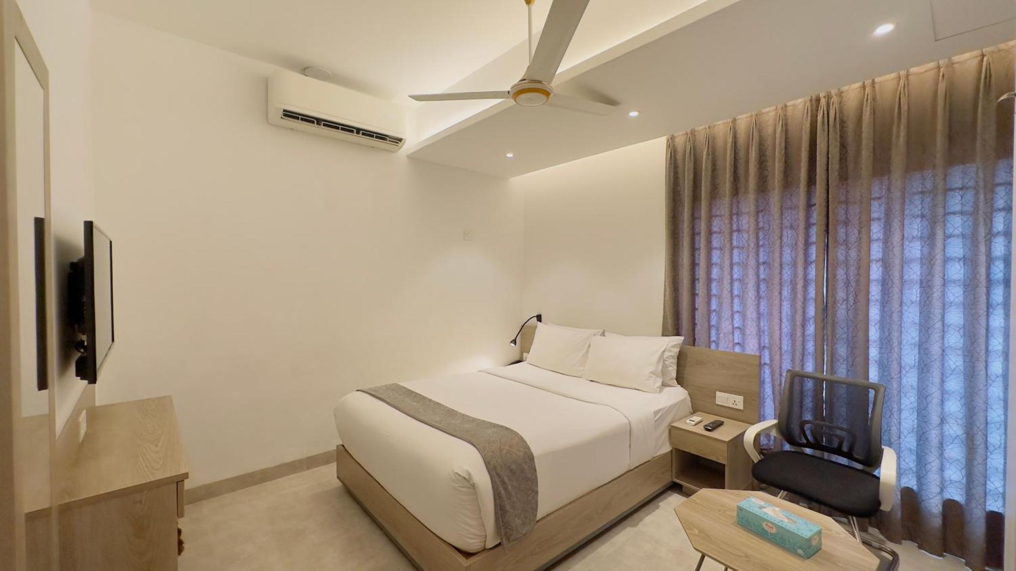 Priyo Nibash Stylish Residential Hotel Дака Екстериор снимка